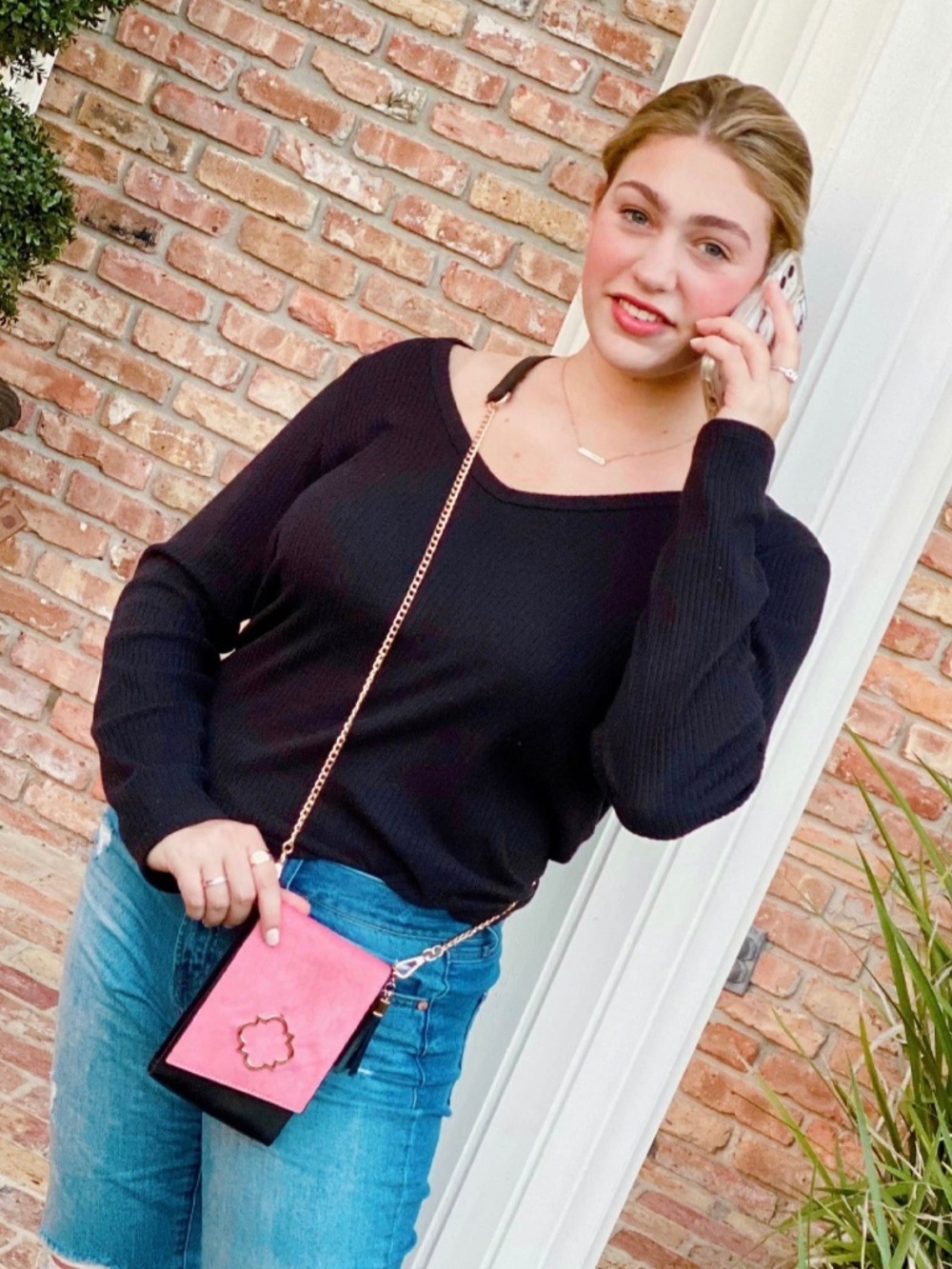 Go-Go Phone Crossbody in Pink/Black
